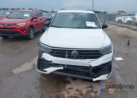 2024 Volkswagen Tiguan 2.0T Se R-Line Black из США, поврежденный, VIN 3VVCB7AX9RM112884